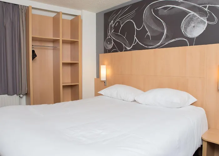 Ibis Brancion Parc Des Expositions 15eme מלון פריז